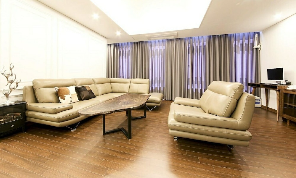 Time Square Hotel 17/25