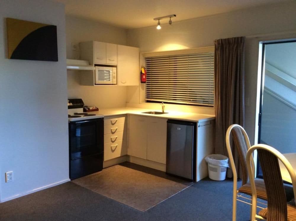 Marksman Motor Inn 25/47