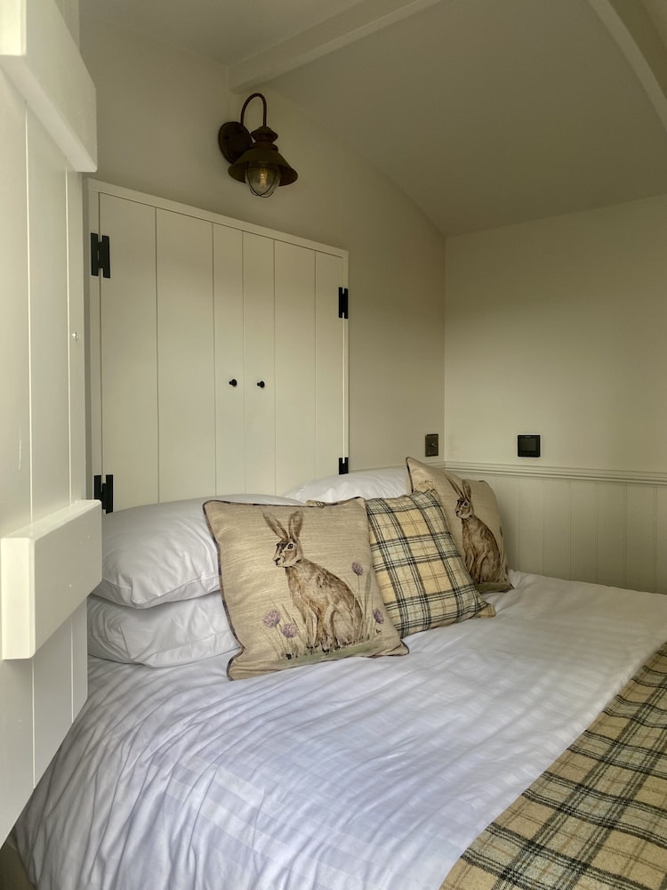 The White Horse Inn 5/48