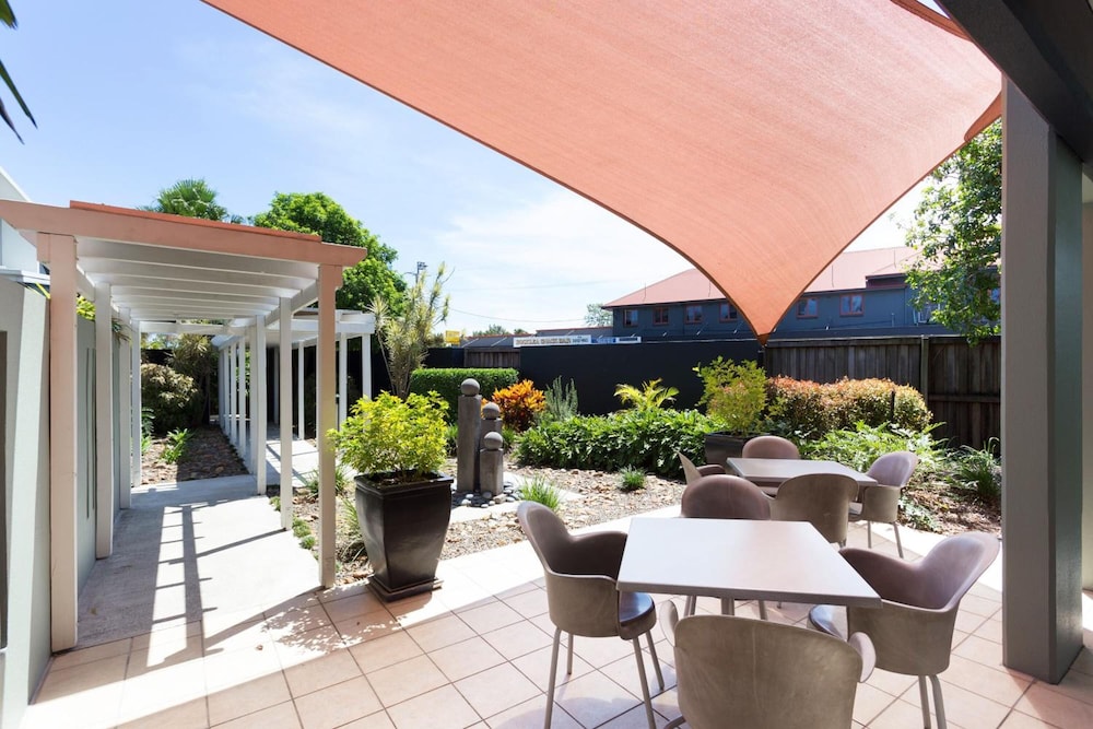 Rocklea International Motel 20/26