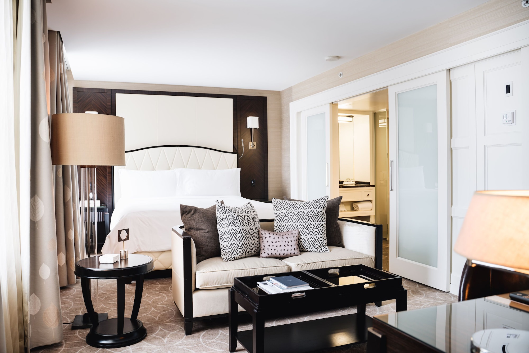 Grand, Gallery, Premier, Suite, King Bed, with View