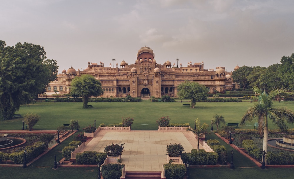 Laxmi Niwas Palace 60/65