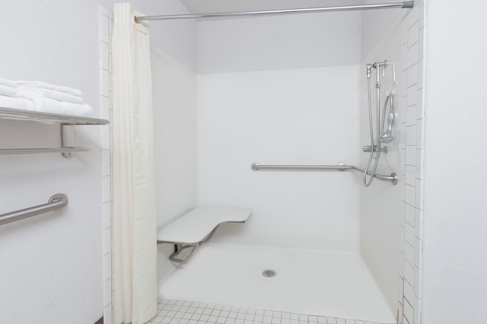 Microtel Inn Ardmore 5/16