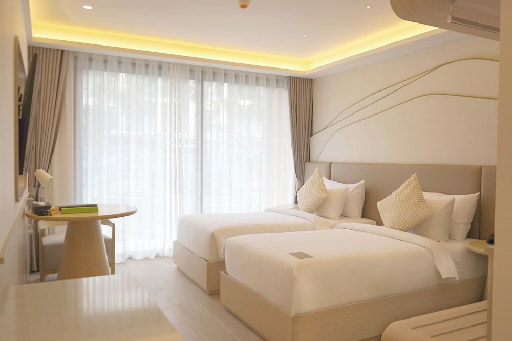 Plus, Superior, King Bed