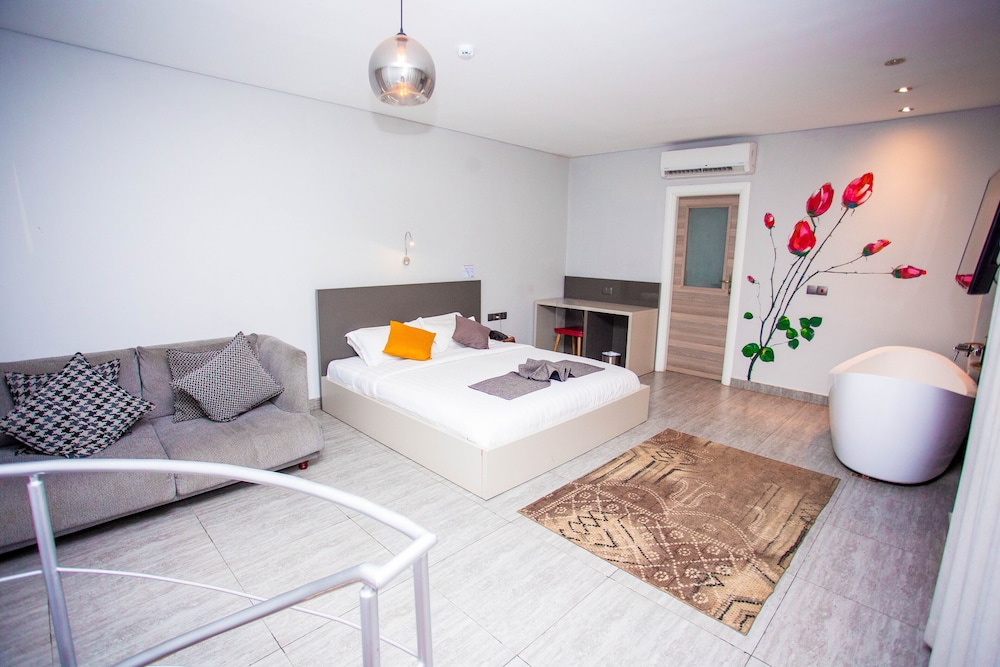 Urbano Hotel 37/50