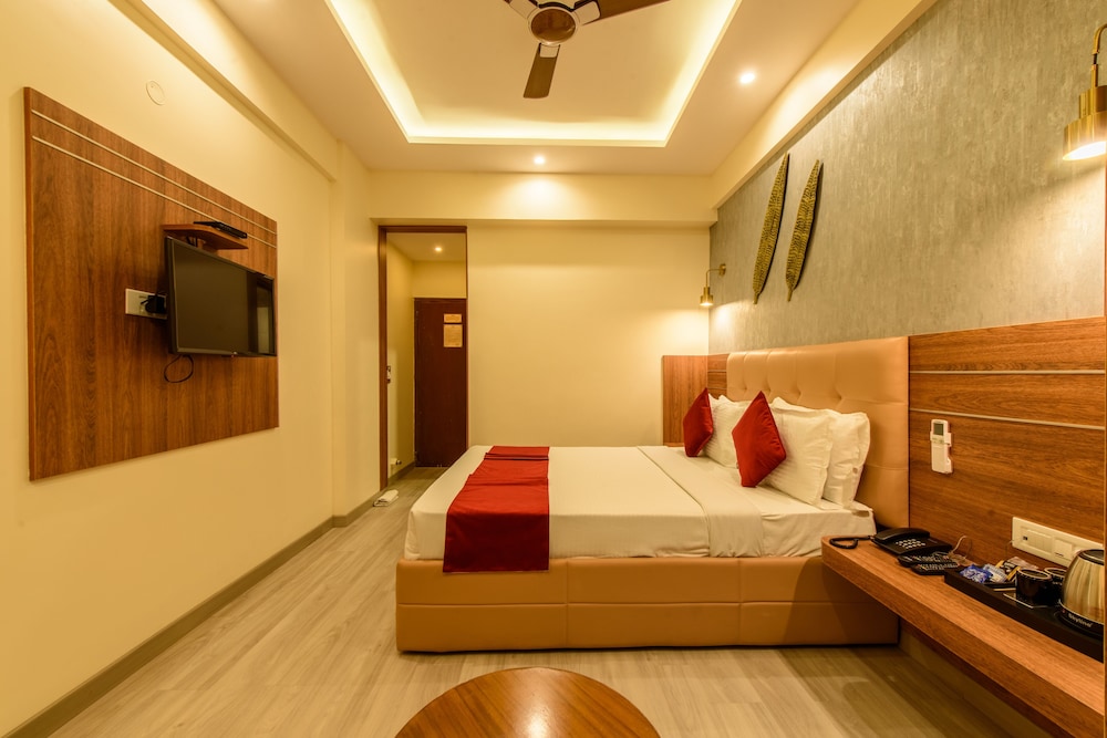 SUPERIOR, KING BED