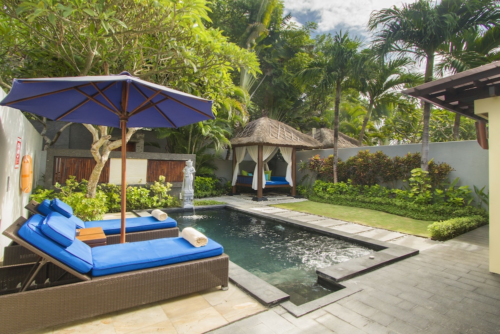 BALI BALIKU BEACH FRONT LUXURY PRIVATE POOL VILLAS 24/33