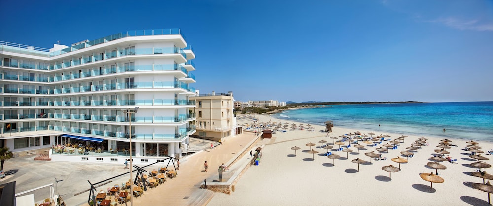 Universal Hotel Perla 3/50