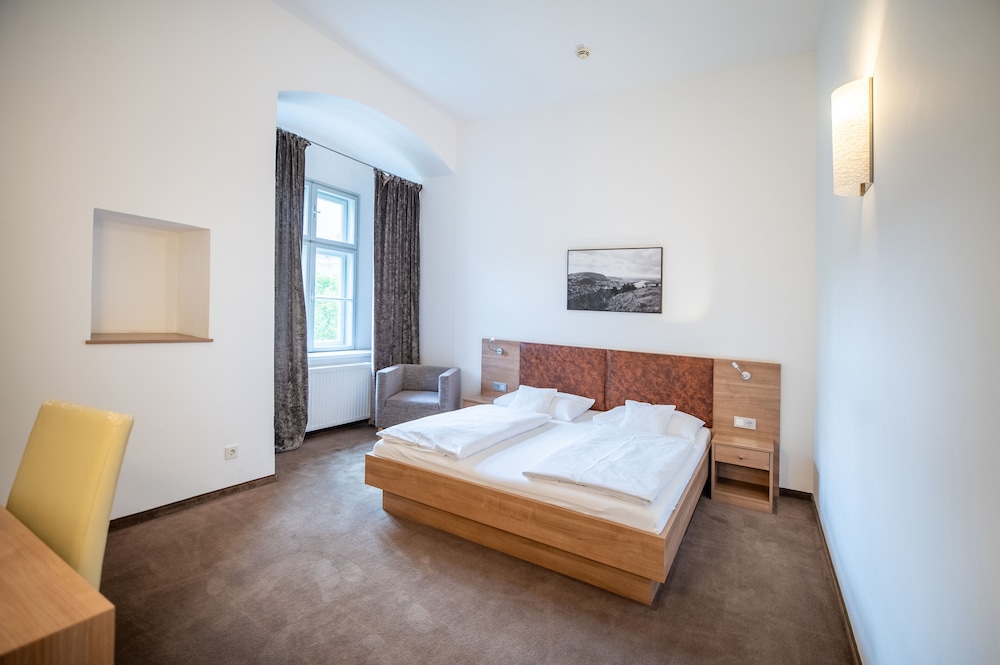 Hotel Altes Kloster 12/65