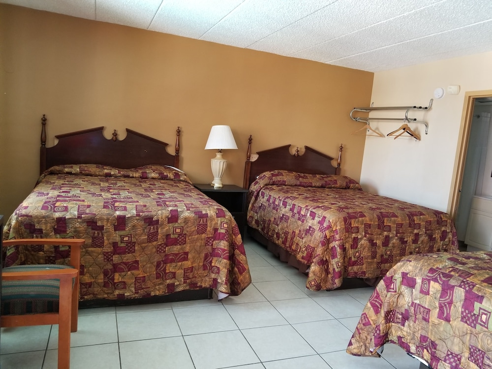 Cloud 9 Inn 7/29