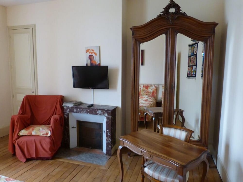 AUBERGE DUPUYTREN 13/21