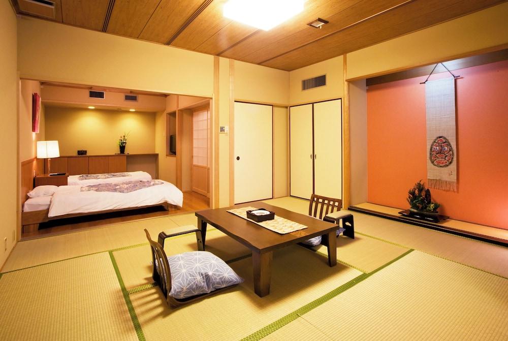 Japanese Western, Outdoor Bath, Smoking