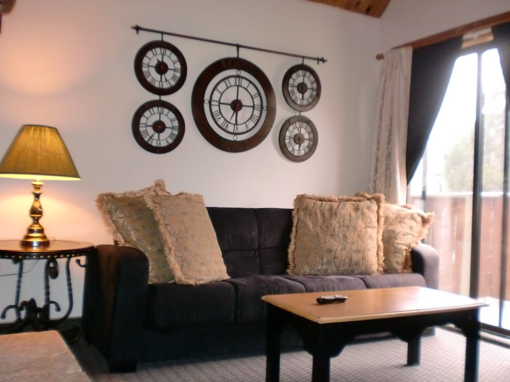 North Shore Inn 48/70