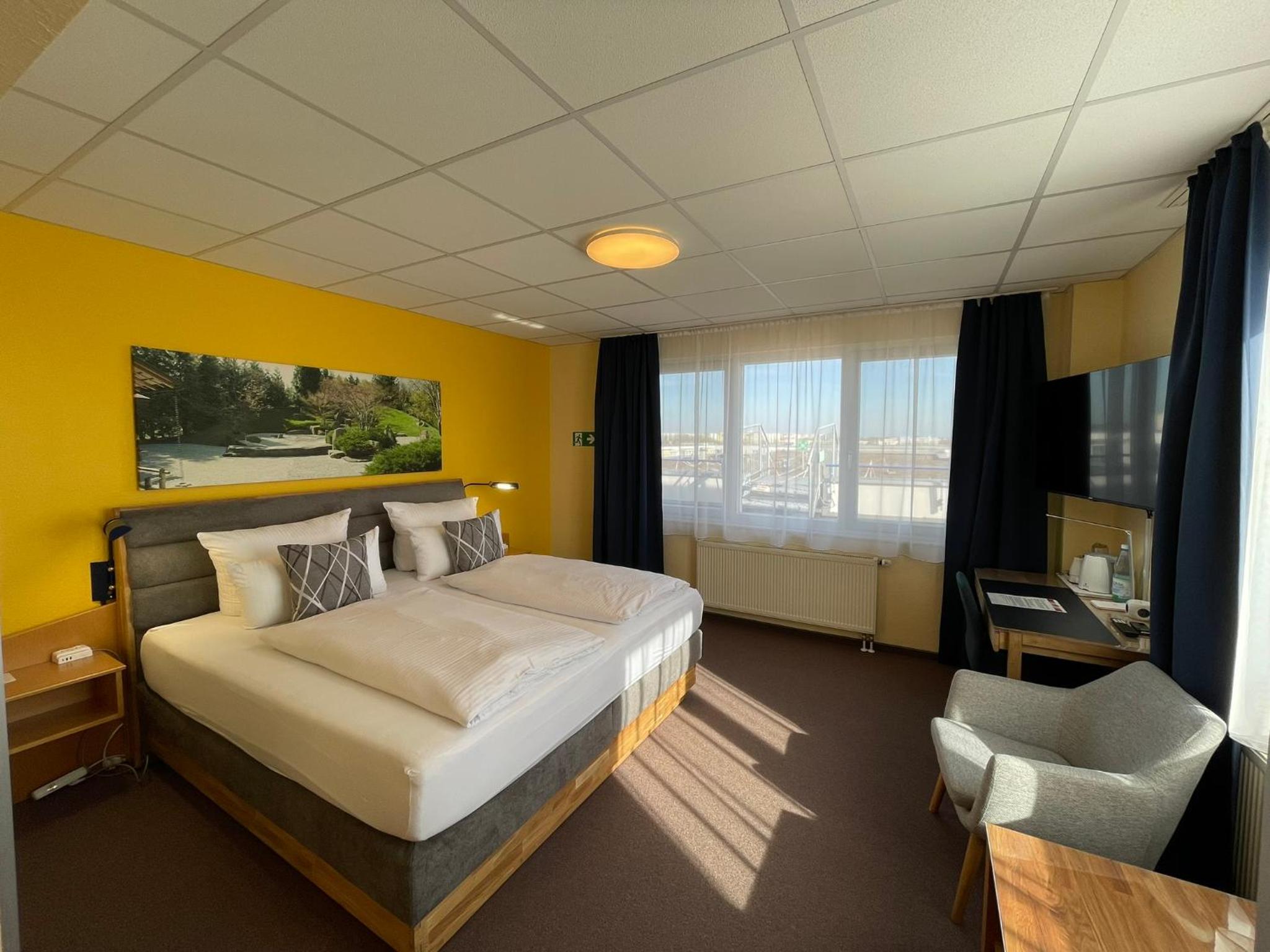Parkhotel Marzahn 12/50
