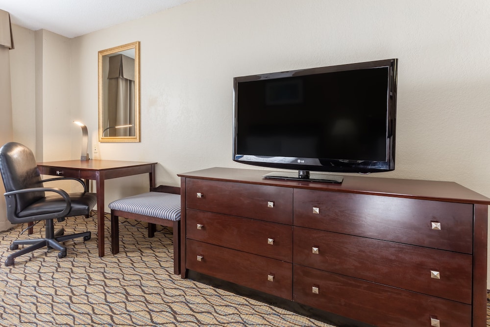 Holiday Inn Express Charles Town 58/62