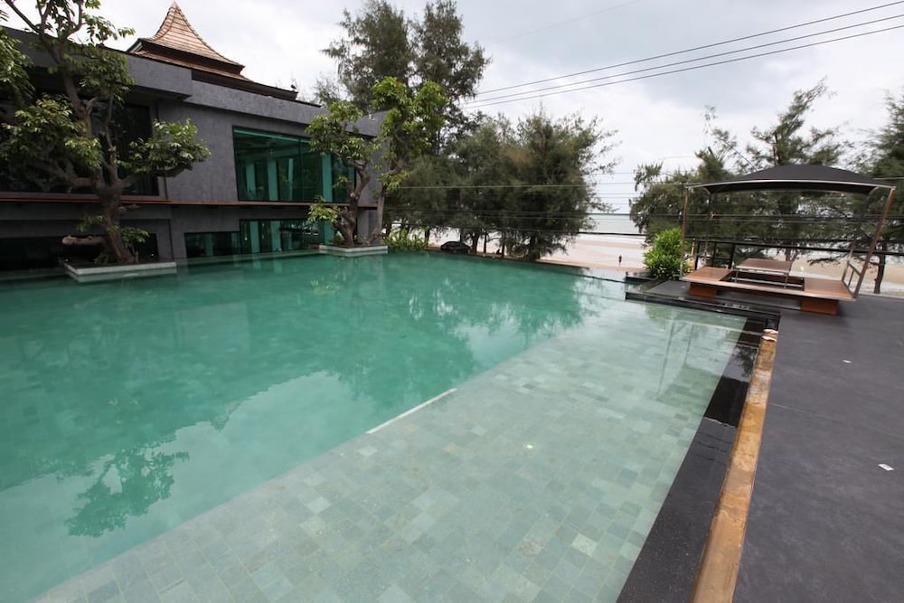 I Calm Resort Cha Am 9/72