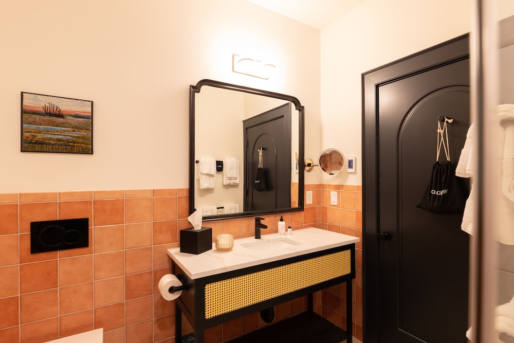 Hotel Thaxter 32/50