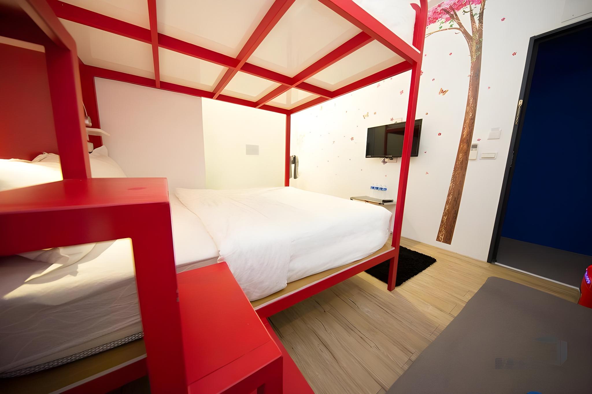 Standard, Quadruple, Bunk Bed, No Window