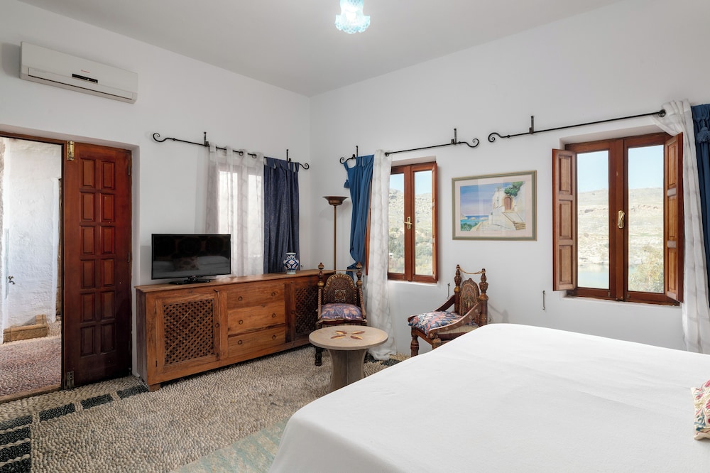 Melenos Art Boutique Hotel 9/50