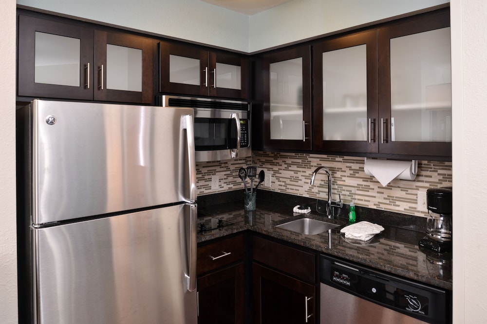 Staybridge Suites Sioux Falls At Empire Mall 17/54