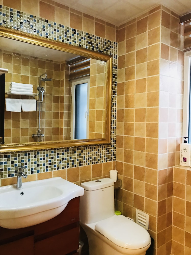 The Brigh Eco Hotel Yantai 15/56