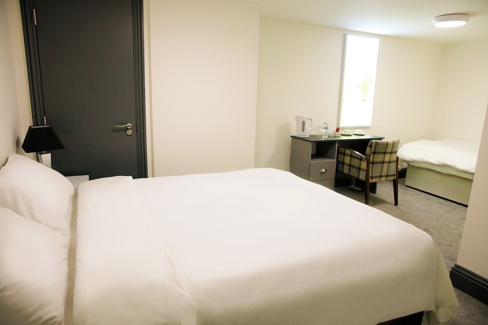 The George Wright Boutique Hotel, Bar & Restaurant 6/44