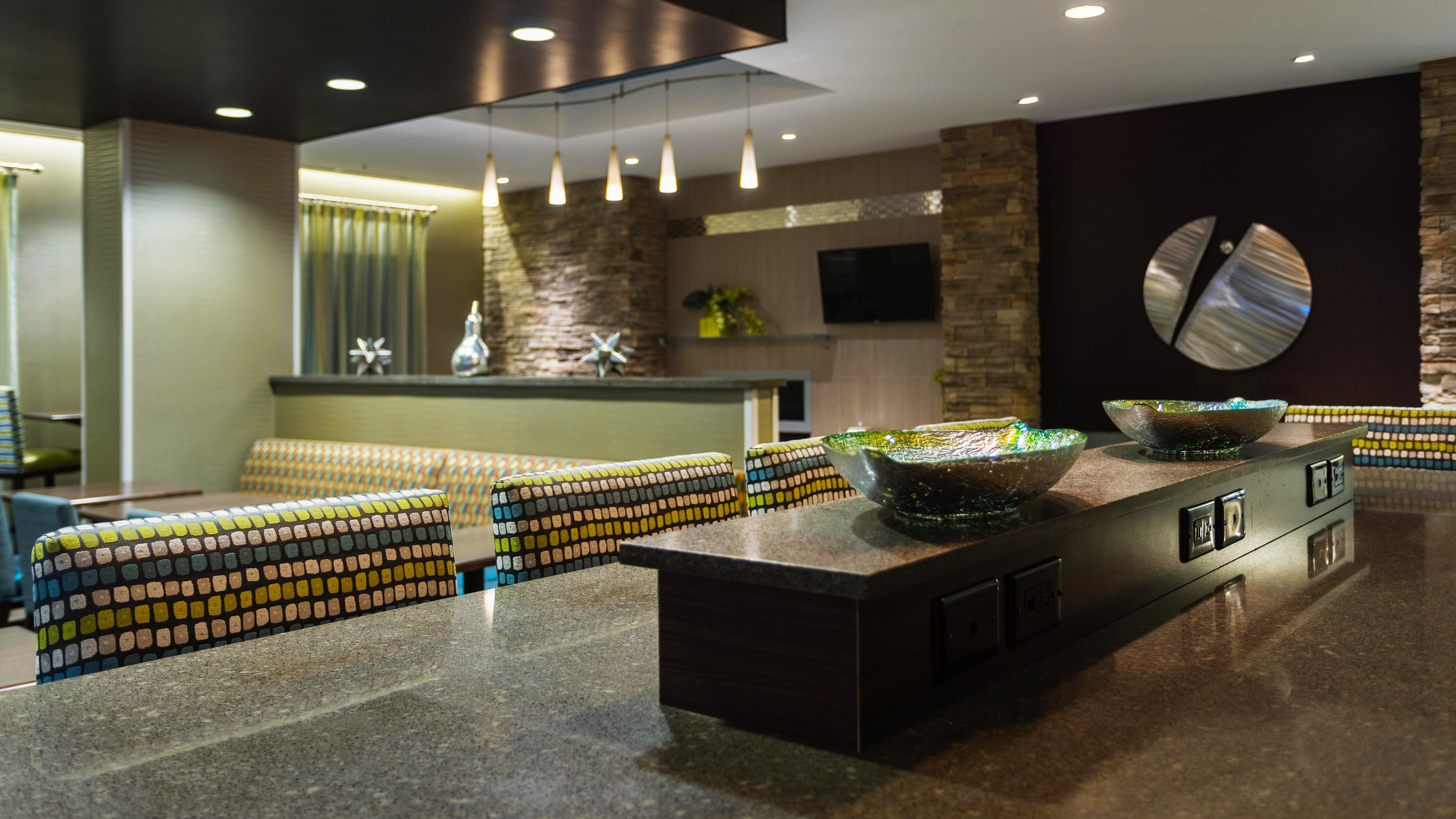 Holiday Inn Express & Suites Midland South I-20 44/69