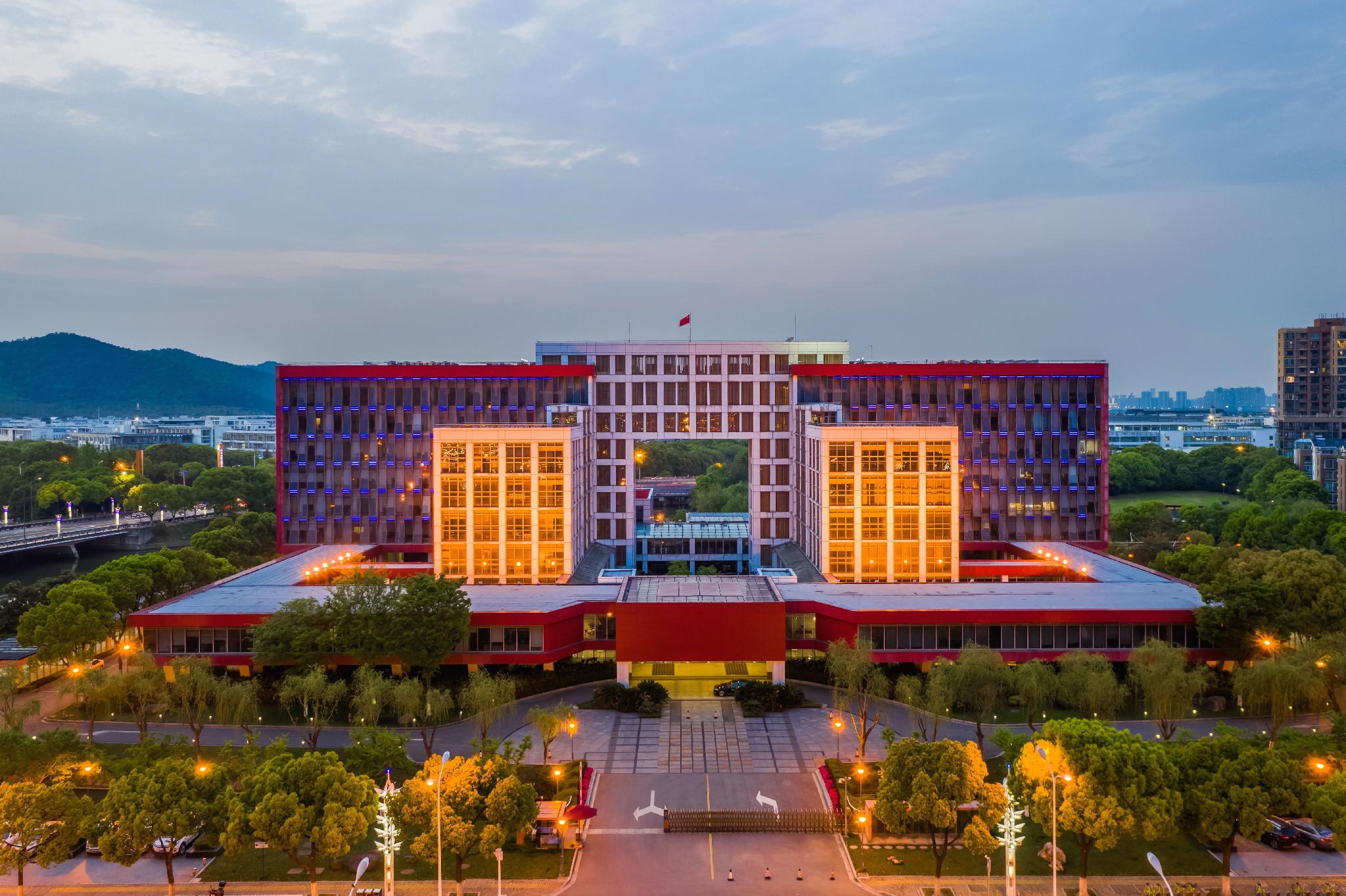 Vienna International Hotel (Suzhou University Town Yuexi subway station store) 3/35