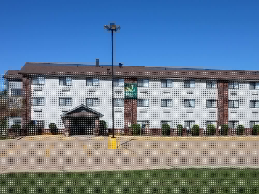 Quality Inn & Suites Bloomington I-55 and I-74 36/39