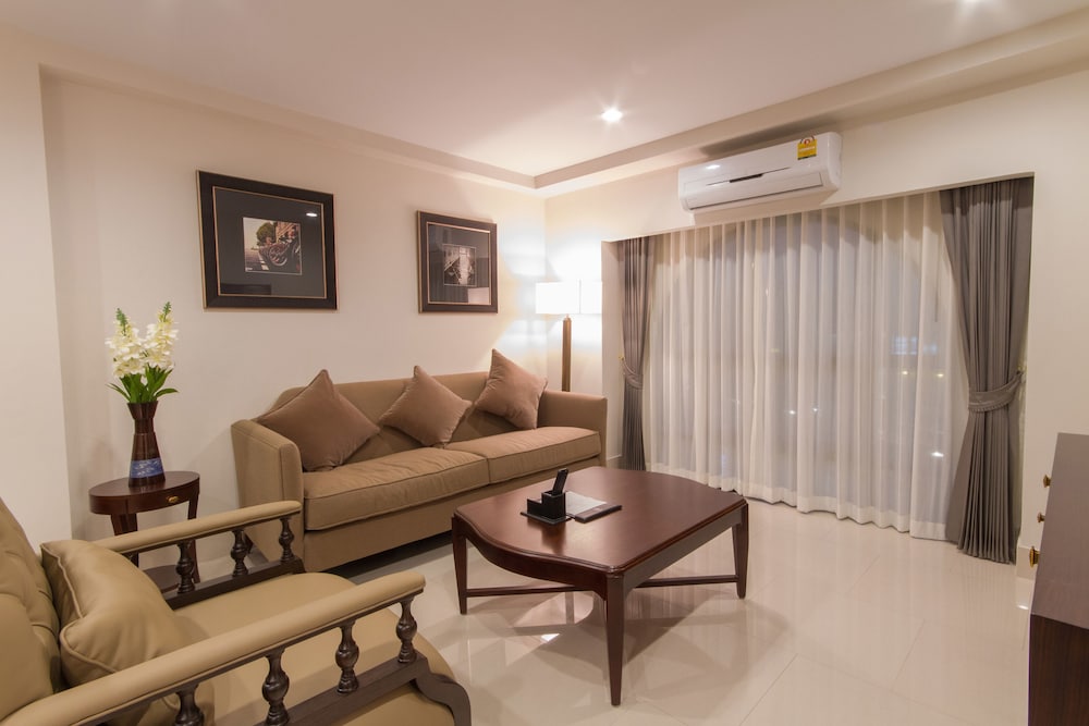 SN PLUS HOTEL 22/44