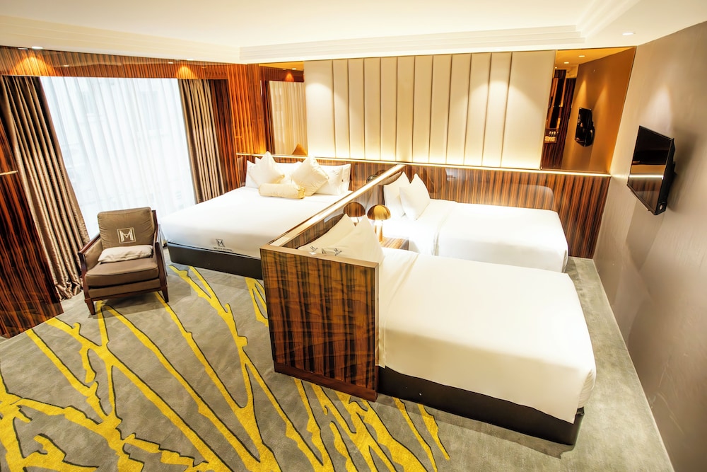 Moty Hotel 18/62
