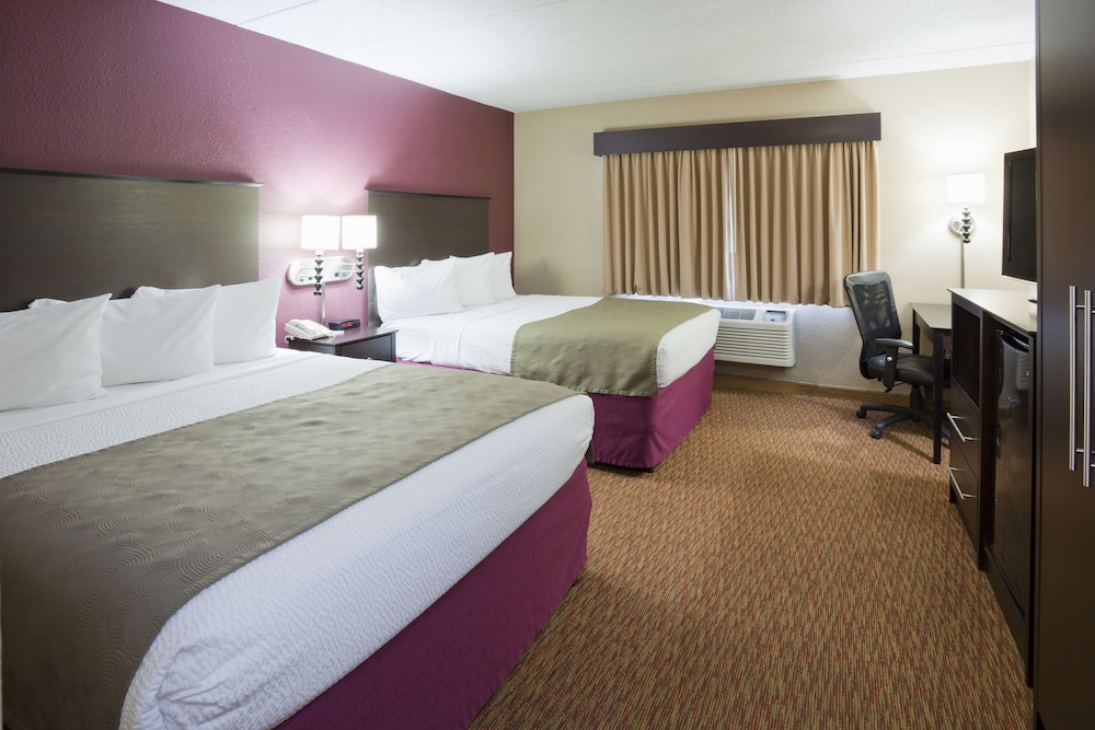 AmericInn by Wyndham Osceola 6/33