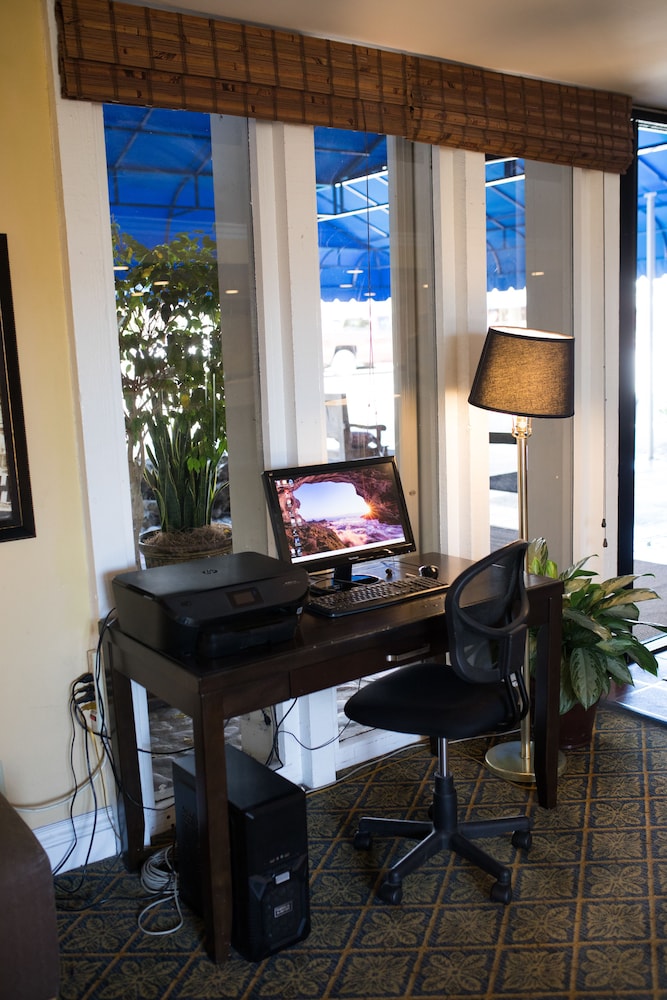 Dana Point Marina Inn 38/51