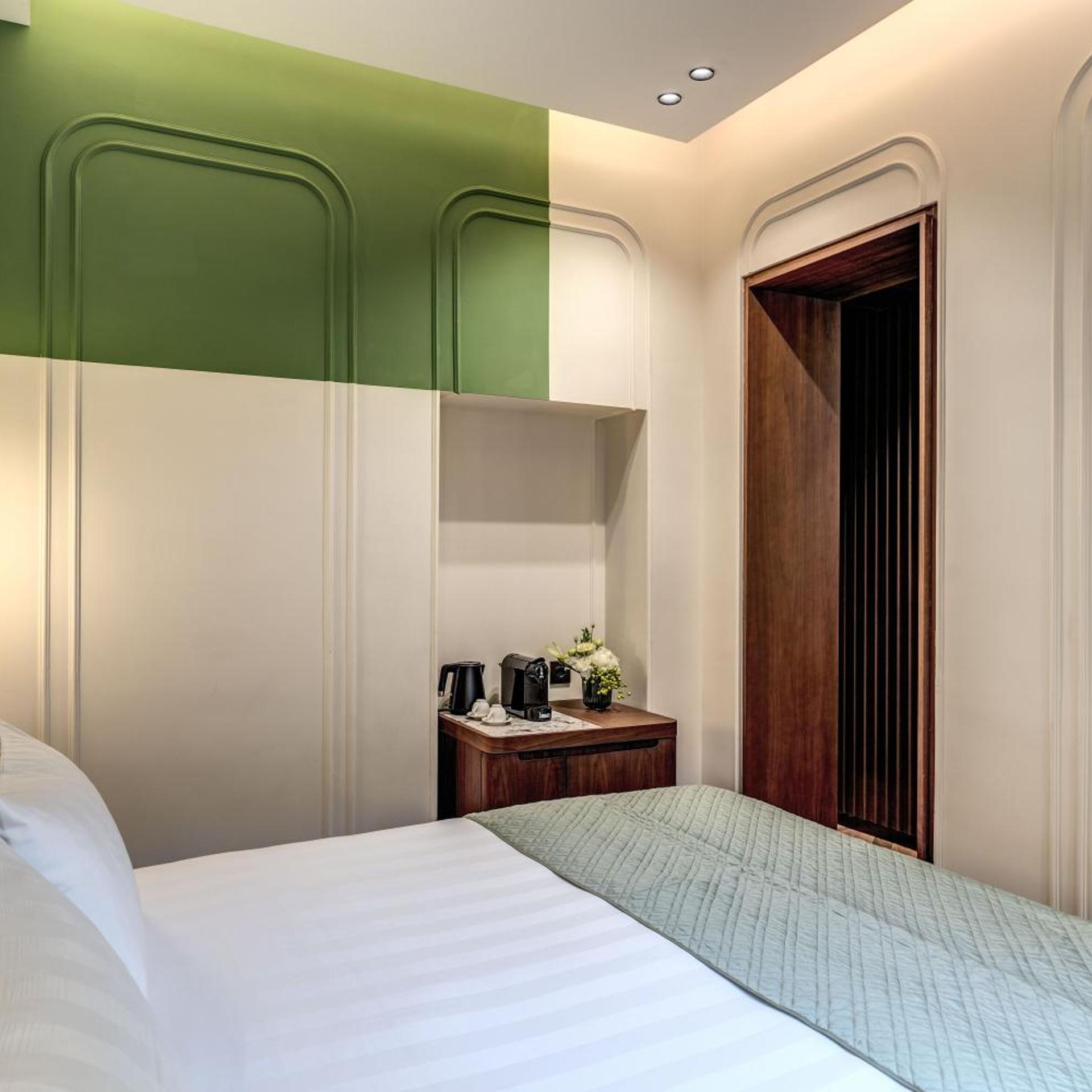 THE STEPS Hotel by Eitch Collection 18/50