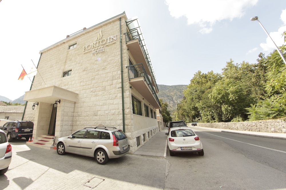 Hotel Porto In 27/38