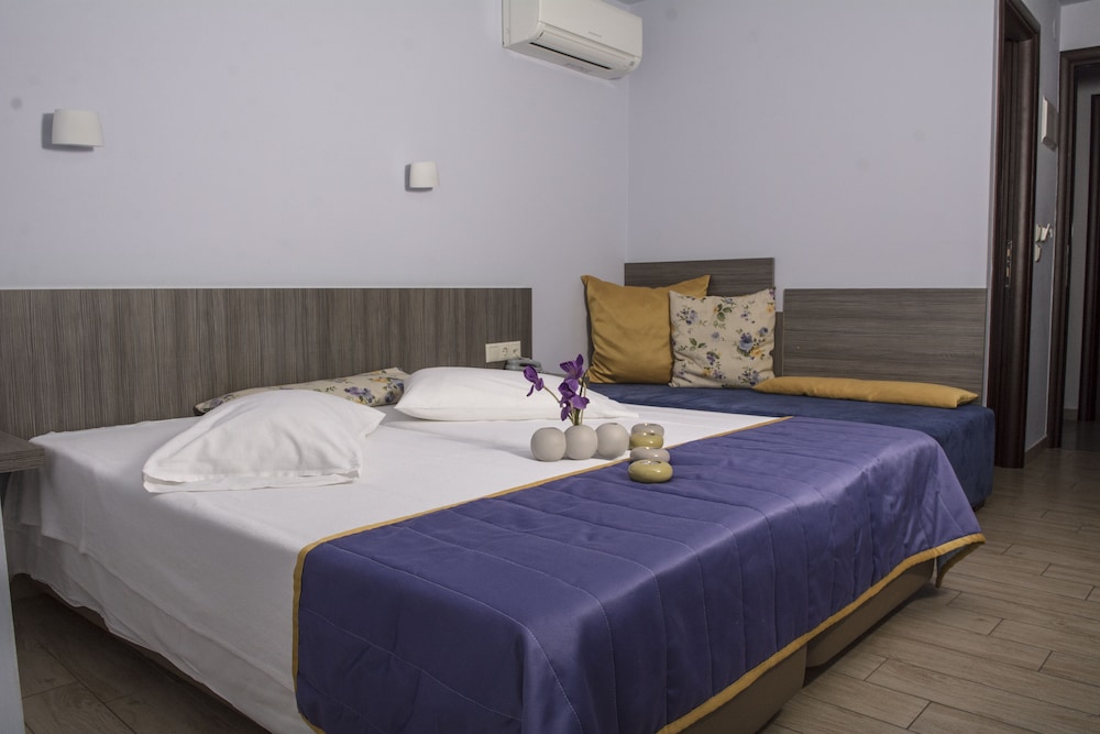 Olympos Hotel 24/62