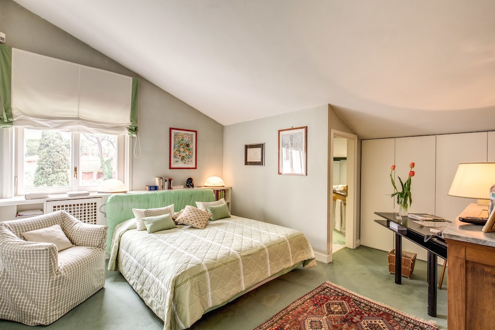 Junior Suite, Private Bathroom
