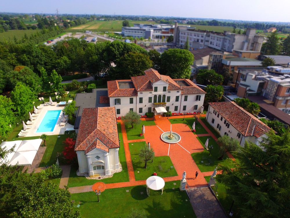 Villa Fiorita Hotel 1/50