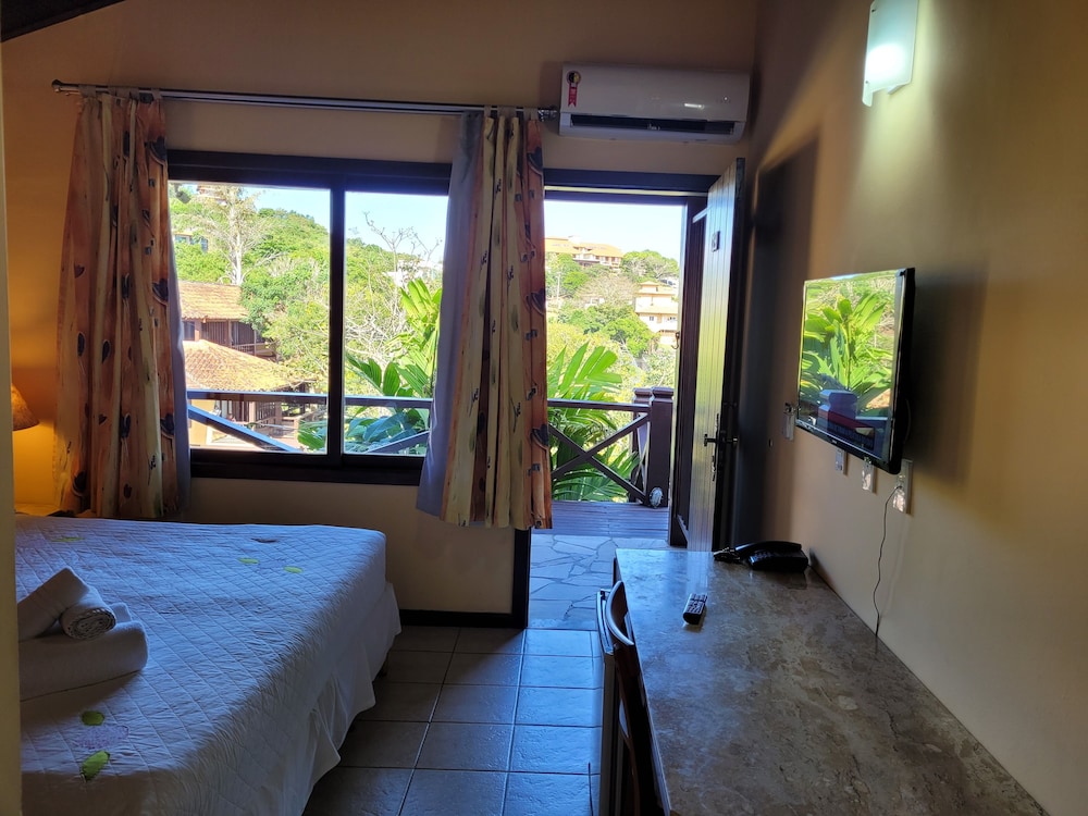 APARTMENT, QUADRUPLE