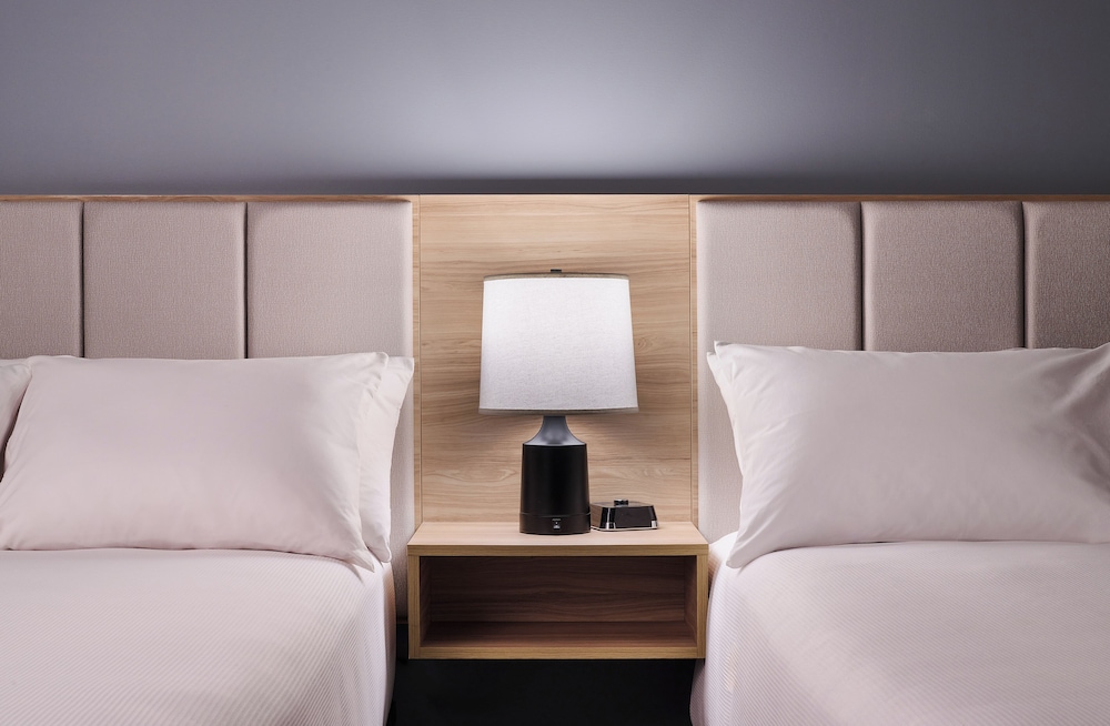 Hyatt Studios Chesapeake 21/44