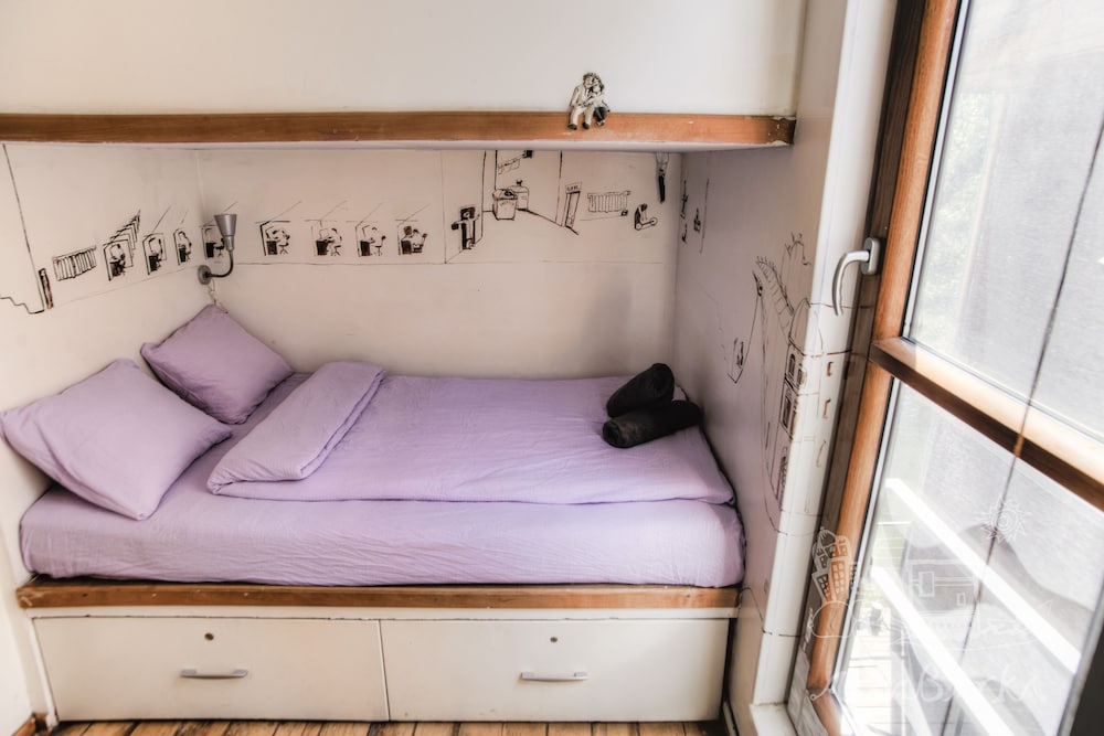Arkabarka Floating Hostel And Apartments 12/83