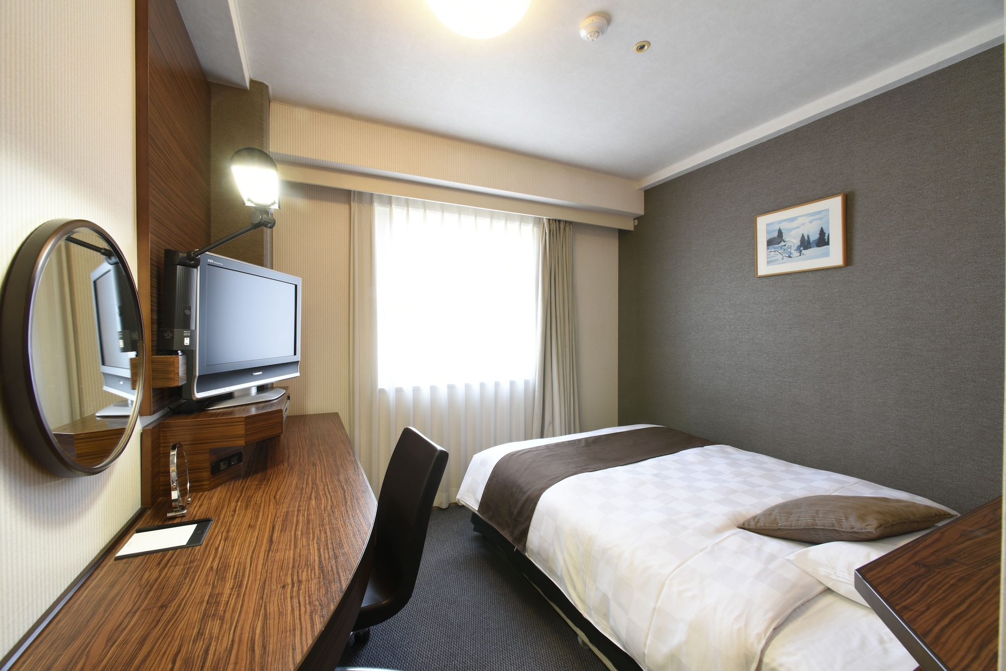 ROOM, SINGLE