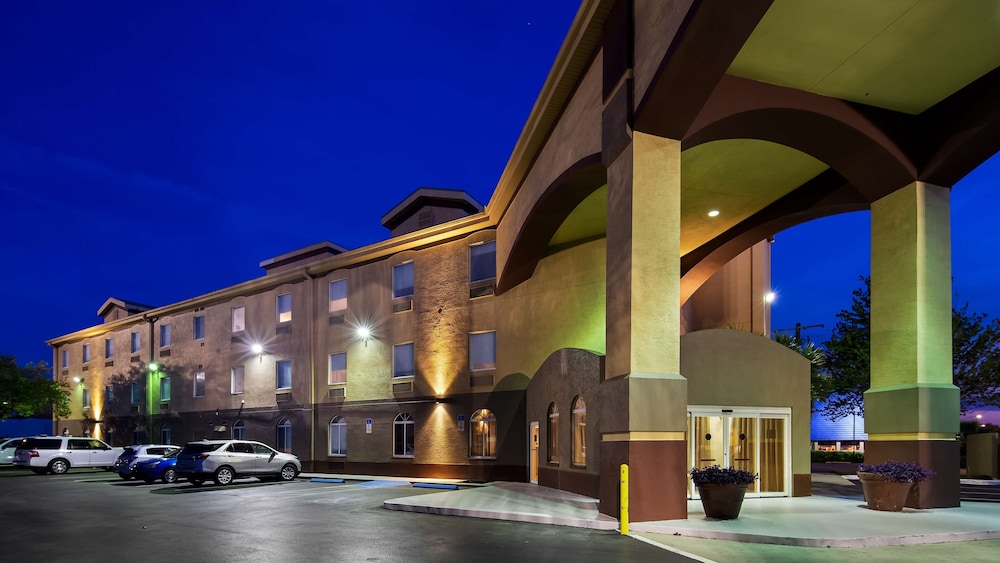 Best Western Tampa 1/34