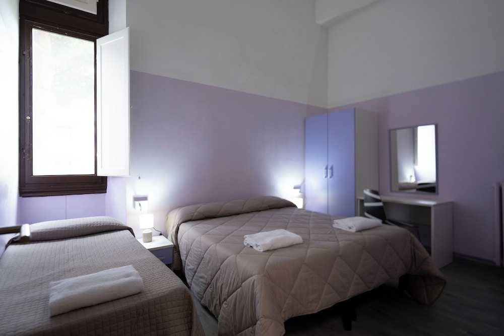 Hostel 7 Santi 11/50
