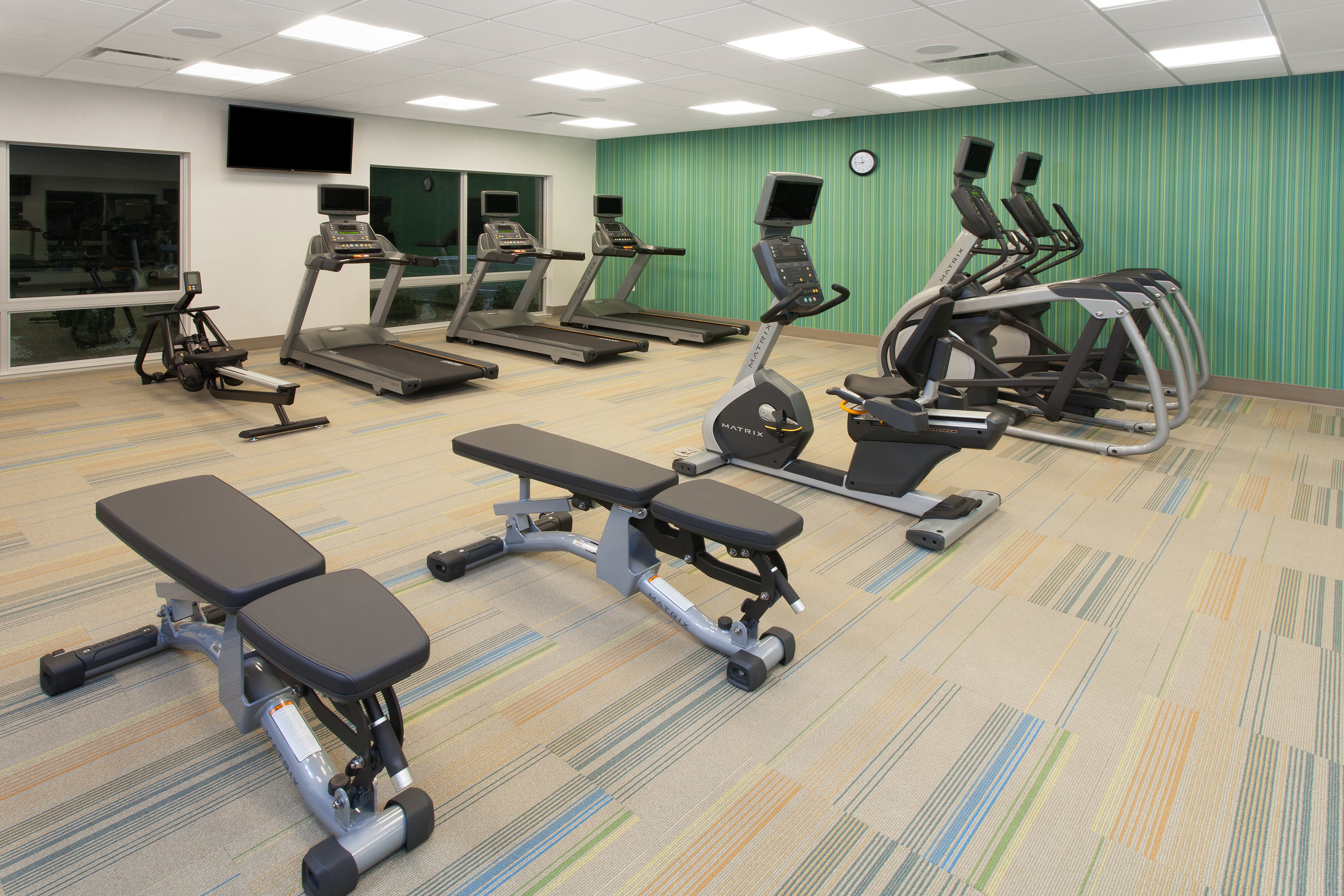 Holiday Inn Express and Suites Sterling Heights-Detroit Area 11/23