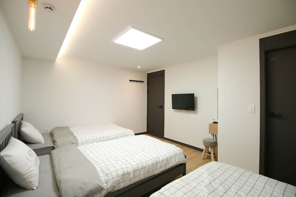Heima Guesthouse Hongdae 9/26