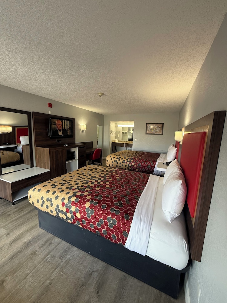 غرفة قياسية بسريرين كوين، Econo Lodge Ruther Glen 5/9