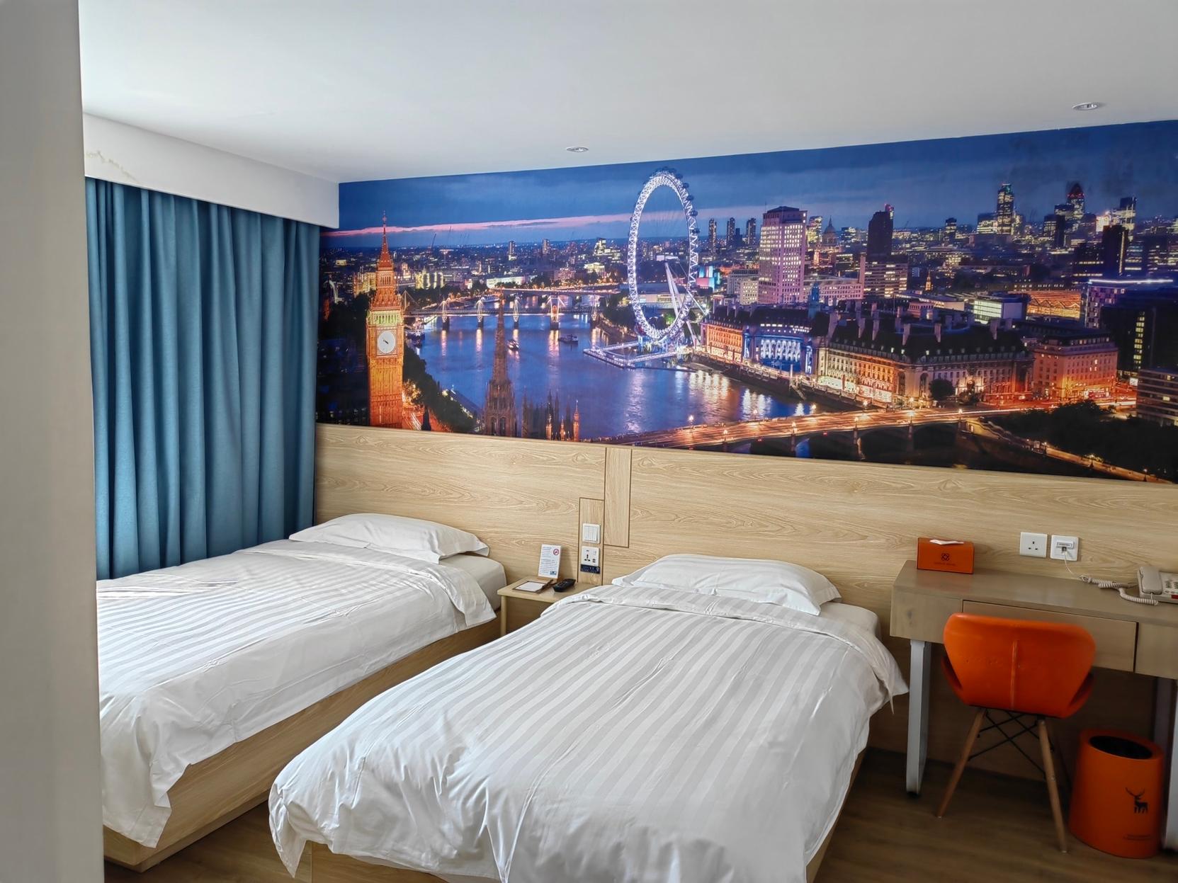 Special, Queen Bed