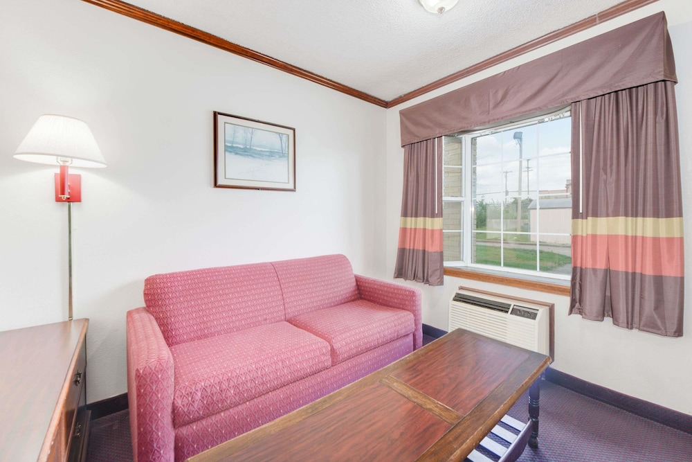 Days Inn by Wyndham Monett 19/25