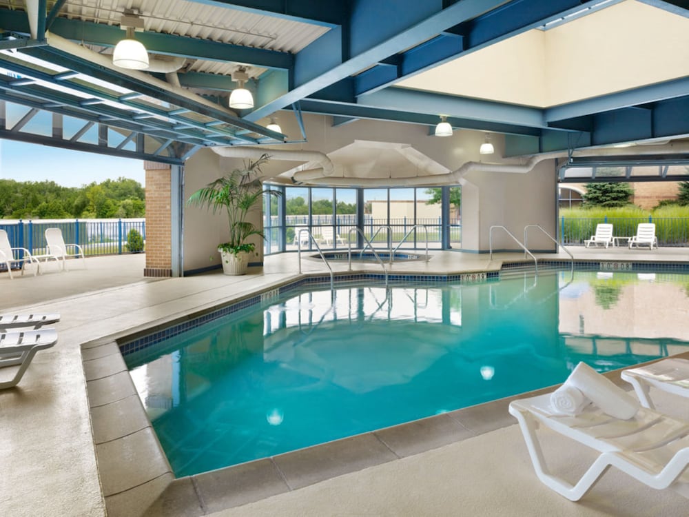 swimming pool spa